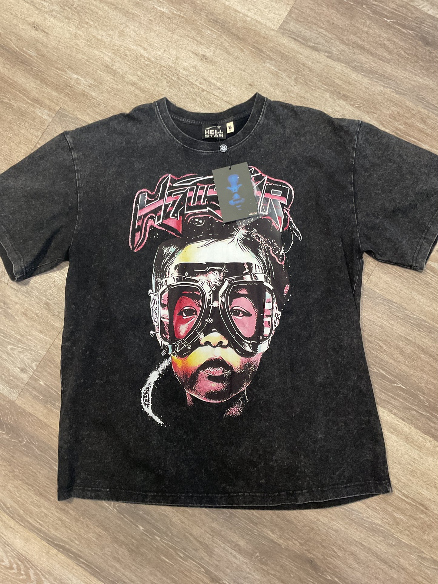 Gray tee shirt