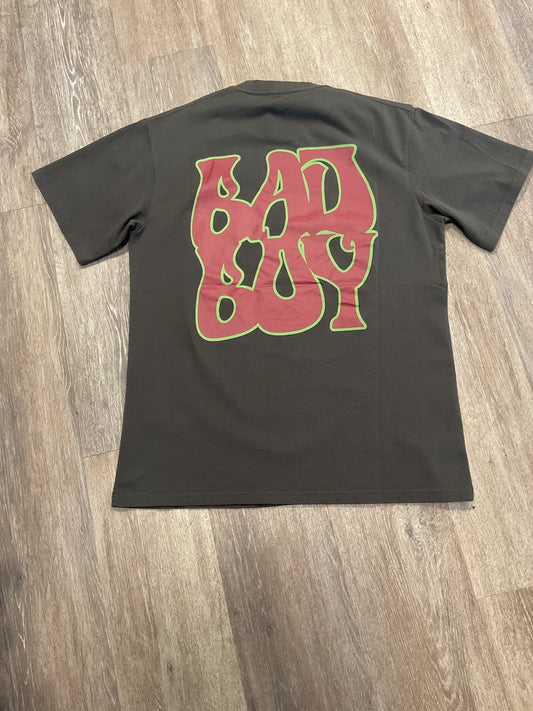 Gray tee shirt
