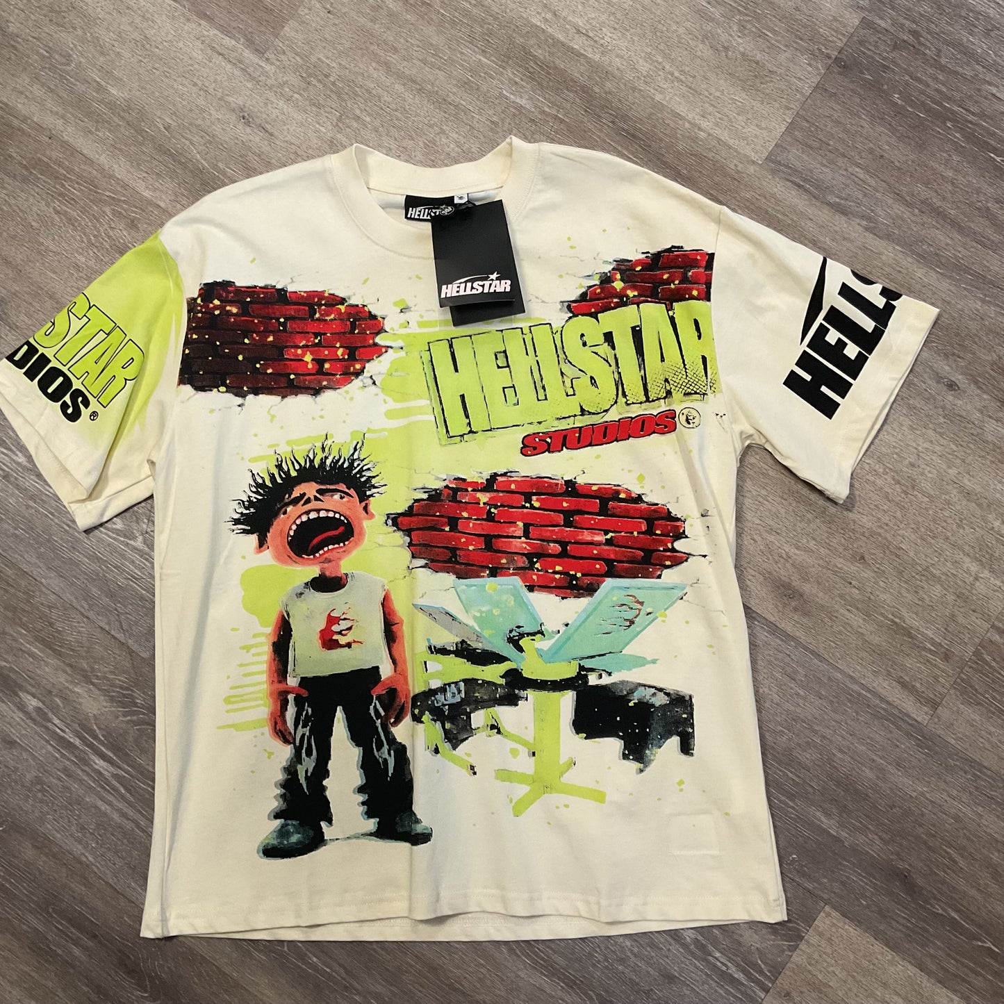 Cream tee shirt