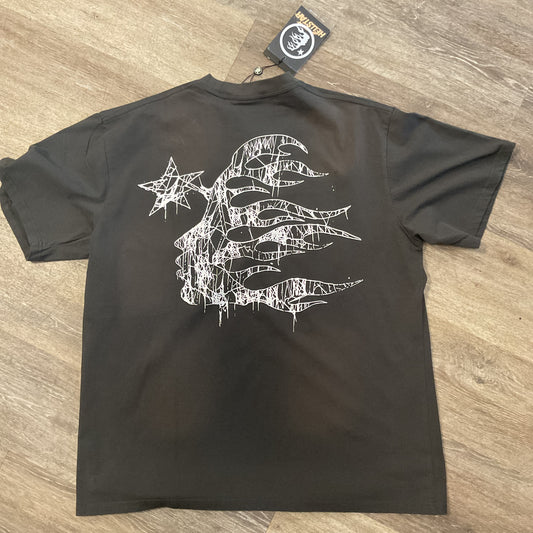 Gray tee shirt